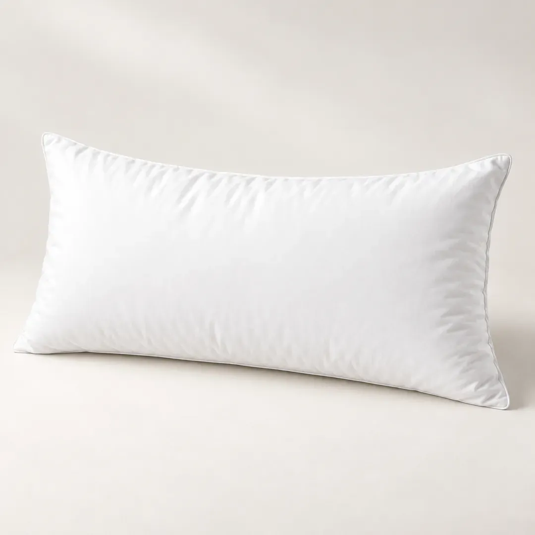 Travesseiro CloudPillow branco sozinho, fotografado em fundo neutro